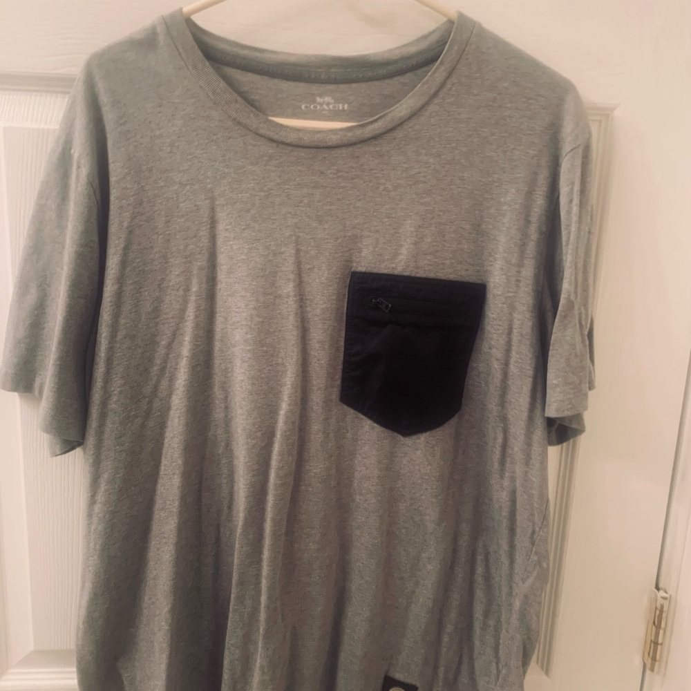 Coach Men's Heather Gray Short-Sleeve Tee with Black Pocket